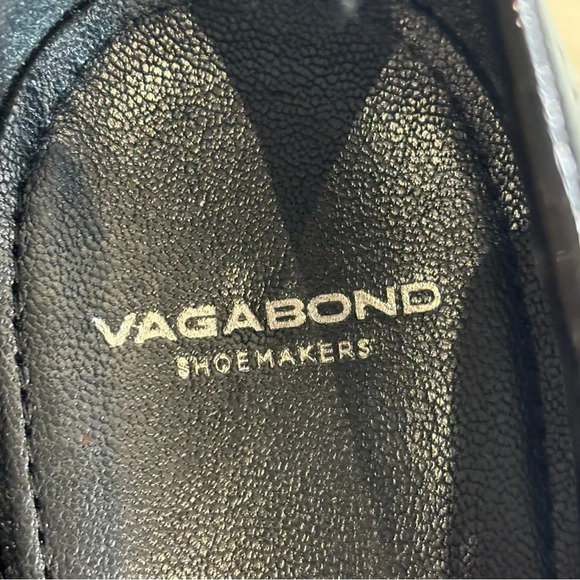 VAGABOND Sz 40 Chunky Loafers With Chain Accent Square Toe Patent Classic - Picture 6 of 10